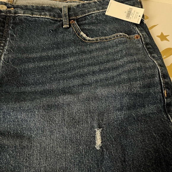 Old Navy w/ Tag - Extra High Rise Pop Icon Skinny Distressed Jeans, Size 20 - Picture 5 of 6